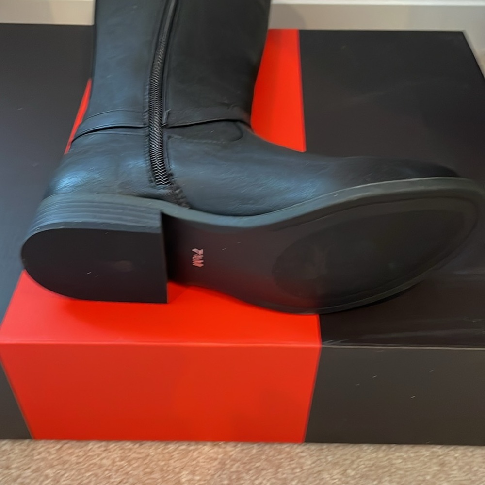 Guess Hellia Riding boots. - Picture 6 of 6